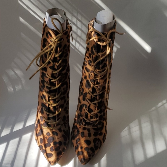 LEOPARD HEEL BOOTS sz 7 - Picture 3 of 6